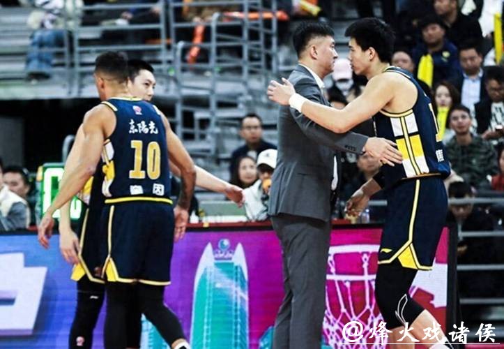 超级外援！奎因狂轰42+7+8创加盟新高 率广东大胜升联赛第二