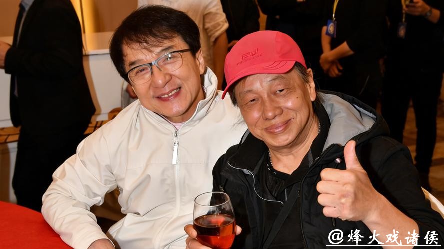 成龙悼念梁小龙:不敢也不愿相信 成龙悼念梁小龙:不敢也不愿相信