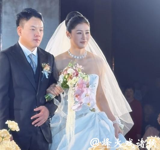 35岁拳击奥运冠军举办婚礼！老公是国家队队医，在赛场浪漫求婚